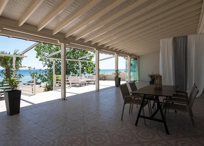 Voutia * Kalyves Polygyrou